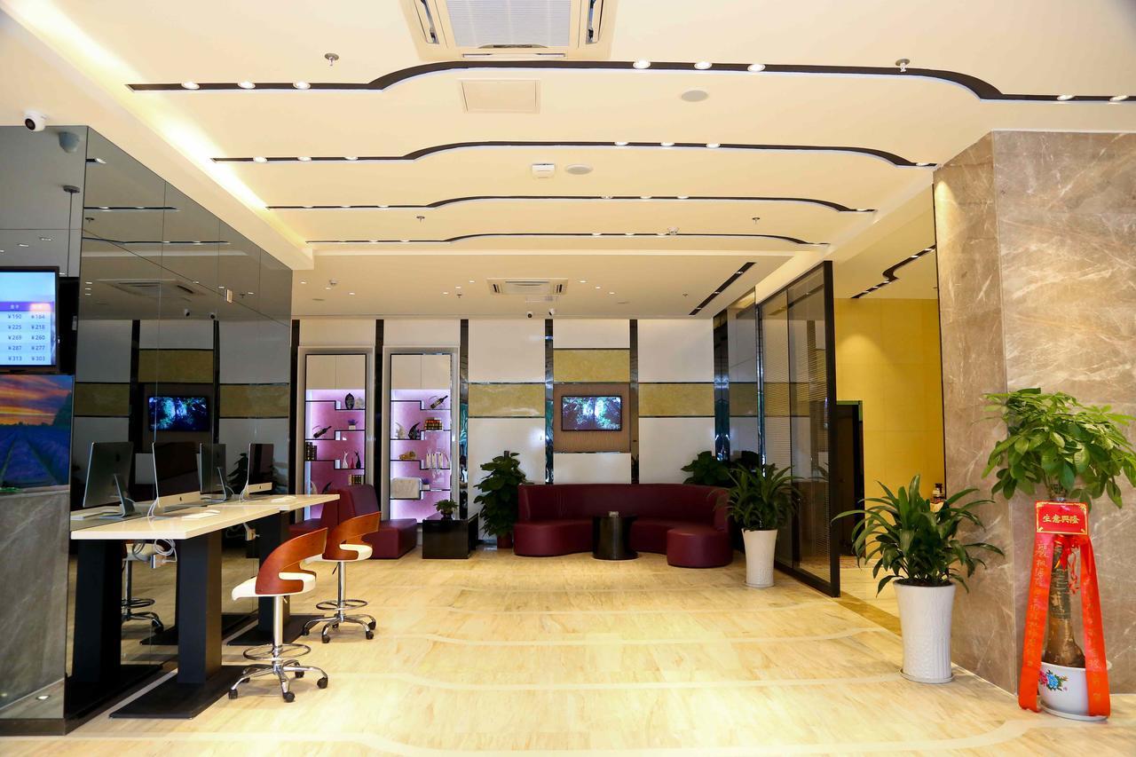 Lavande Hotel Baiyun International Airport Branch Quảng Châu Ngoại thất bức ảnh